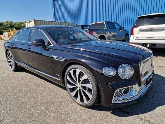 享誉全球23款宾利飞驰雅度版4.0T彰显气场现车优惠20万+