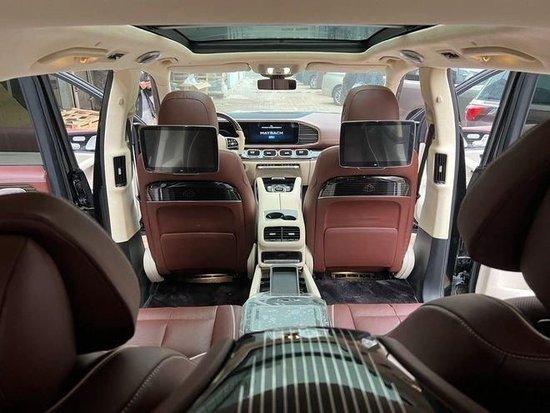 奔驰GLS450升级迈巴赫 黑金色双拼外观成品展示