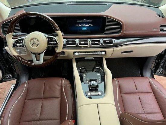奔驰GLS450升级迈巴赫 黑金色双拼外观成品展示
