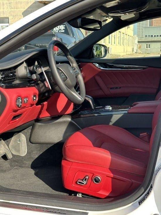 23款玛莎拉蒂总裁摩德纳Q4现车价格120来万