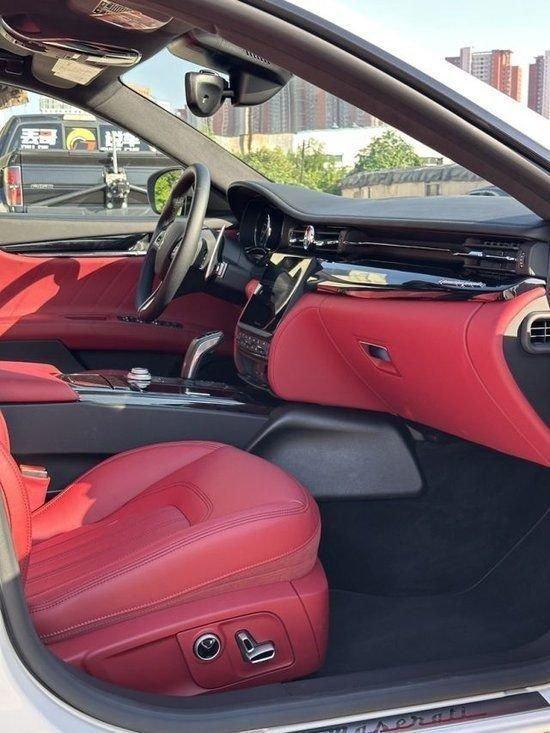 23款玛莎拉蒂总裁摩德纳Q4现车价格120来万