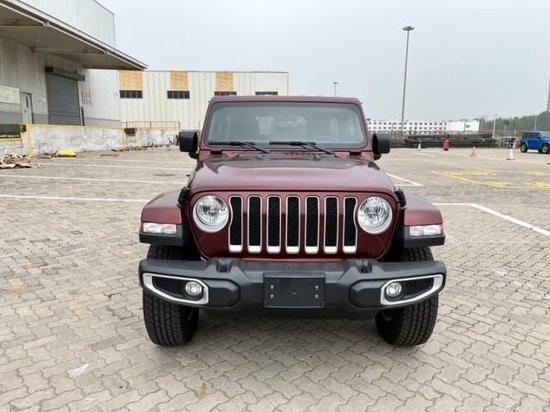 吉普牧马人2.0t四门硬顶撒哈拉酒红色 天津价格