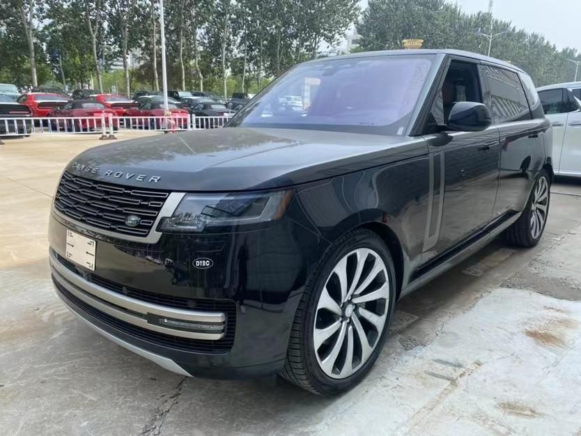 23款路虎揽胜行政长轴港口最新报价170万