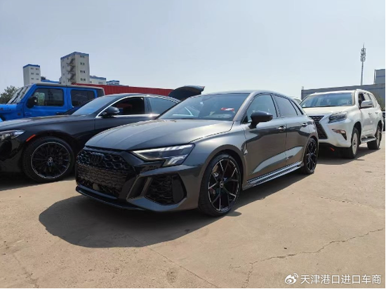 2023款奥迪RS3现车配置颜色可选65万起售 可分期全国