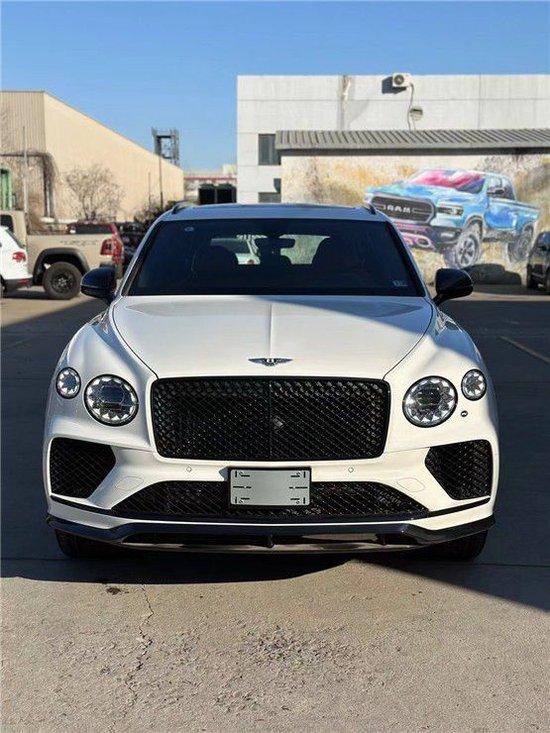 全新宾利添越豪华之选