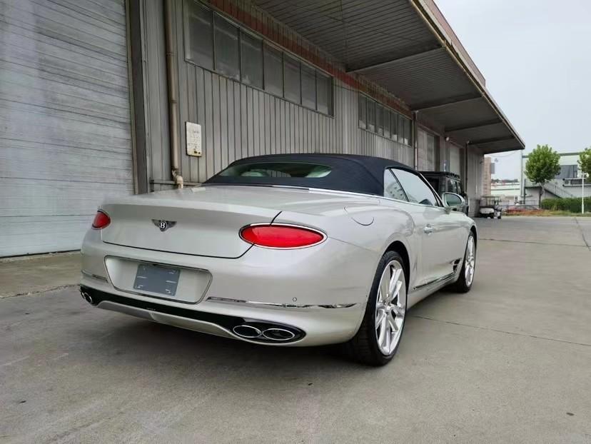 宾利欧陆gt4.0t敞篷港口最新报价295万起-车讯网