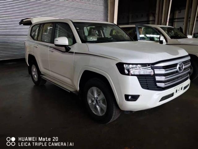 24款丰田酷路泽4000gxr 五月狂欢价70万起售