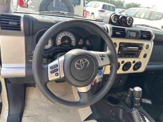 23款丰田fj酷路泽40lv6现车越野小能手45万天津随时提车