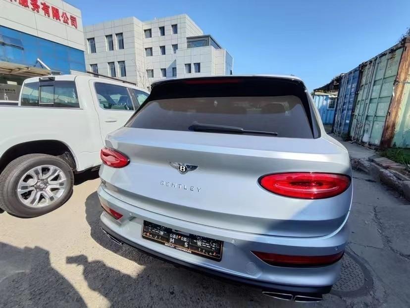 宾利添越40tv8港口报价最低240万起