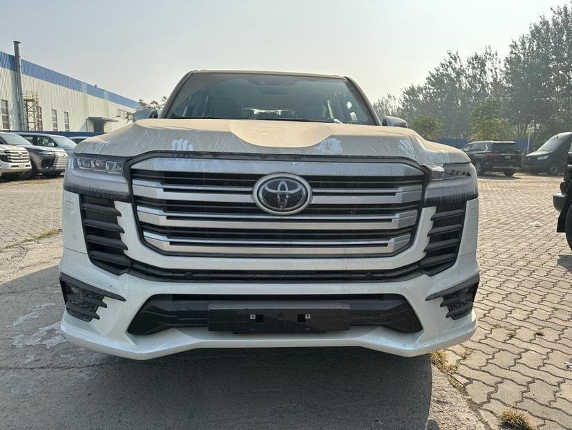 全新酷路泽lc300柴油版3.3tt 天津港现车 价格促销