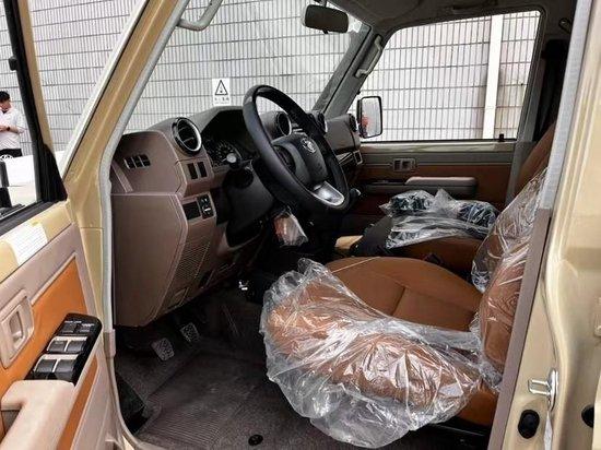 酷路泽LC76 24款 2.8T 柴油 自动档现车状态配置介绍