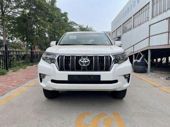 23款丰田霸道2800柴油全国按揭40余万起惊喜爆惠价