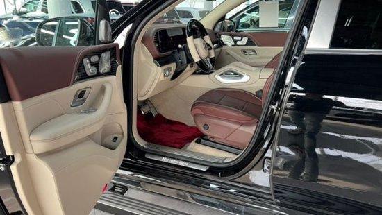 23款GLS450升级迈巴赫GLS600 1：1改装黑色玛奇朵内
