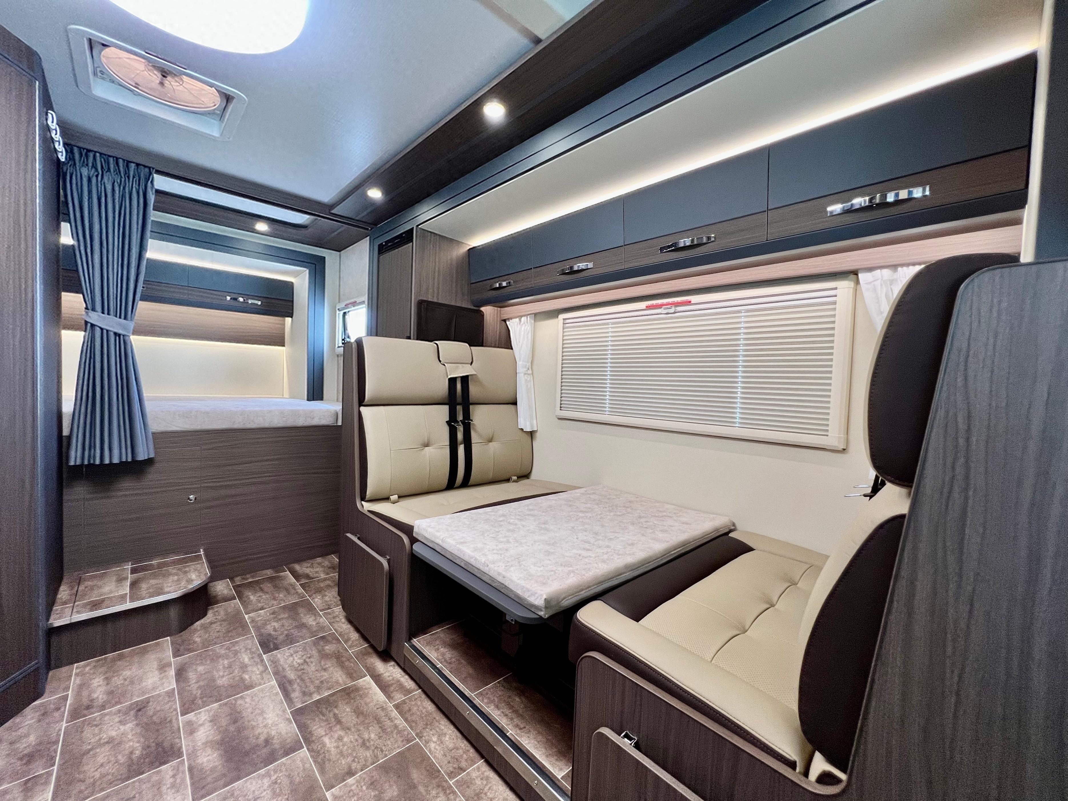 戴德自由风plus双拓展脱离营地四季房车