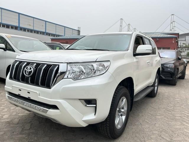 23款欧版丰田霸道2.8t柴油普拉多报价