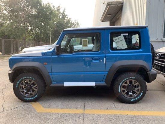 23款铃木吉姆尼15l越野小能手225万手动最低售价