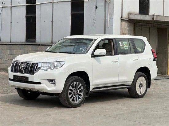 23款中东版丰田普拉多4000gxr港口最新价格