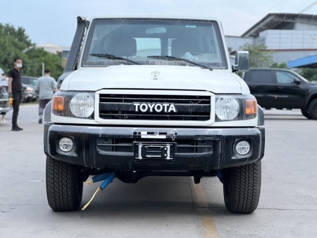 新款丰田酷路泽lc76天津港最新行情报道