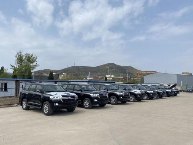 23款中东版酷路泽5700v8顶配天津港最后现车销售-车讯网