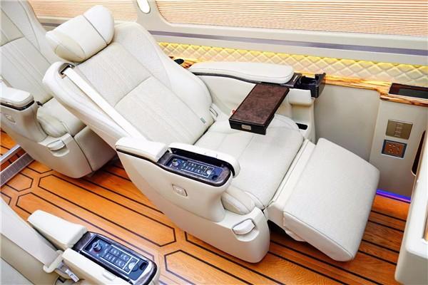   鸡西丰田考斯特4s店电话 考斯特10座11座12座13座16座17座价格