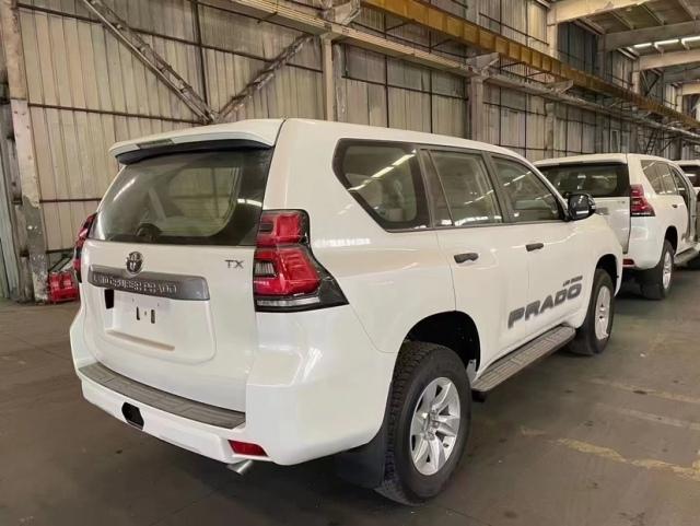 2023款丰田霸道2700tx中东版实车实价4x万起