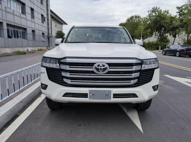 2023款丰田酷路泽4000gxr降价了70万起步