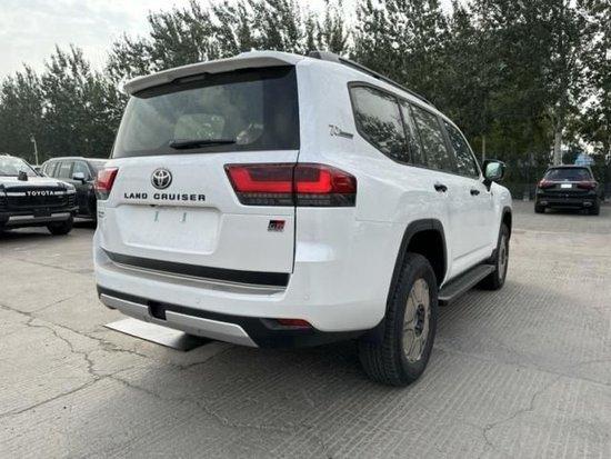 丰田酷路泽LC3003.0TT柴油版现车报价88万起步