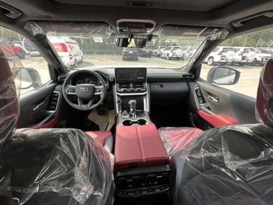 丰田酷路泽LC3003.0TT柴油版现车报价88万起步