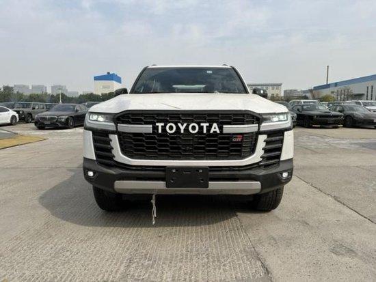 丰田酷路泽LC3003.0TT柴油版现车报价88万起步
