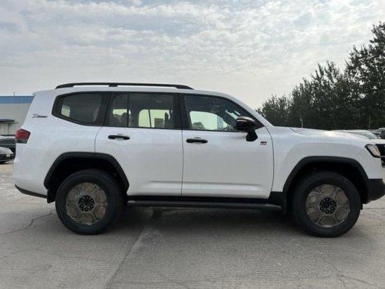 丰田酷路泽LC3003.0TT柴油版现车报价88万起步