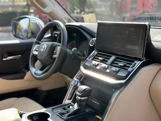 丰田酷路泽LC300搭载了一台3.5TT高效的动力系统