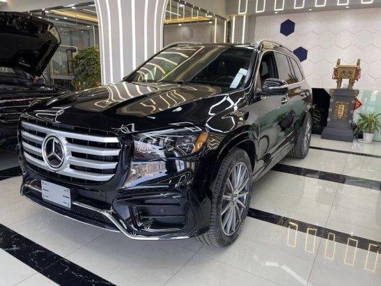 24款奔驰gls45030t港口售价104万起