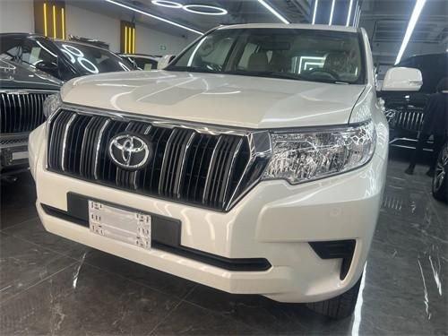 平行进口丰田霸道4000国六配置图片价格55万起步全国上牌