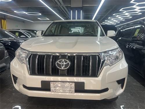 平行进口丰田霸道4000国六配置图片价格55万起步全国上牌