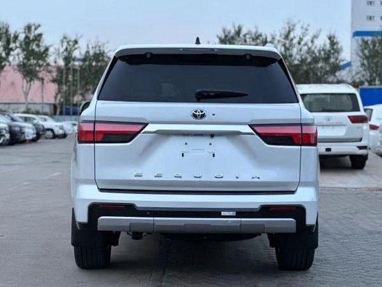 丰田红杉3.5t现车手续齐全国按揭93万起售港口最低价