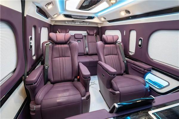 2024款丰田海狮5米9大空间面包车
