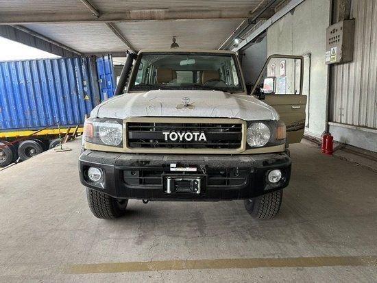 23款酷路泽lc76现车最低50余万全国可分期低首付