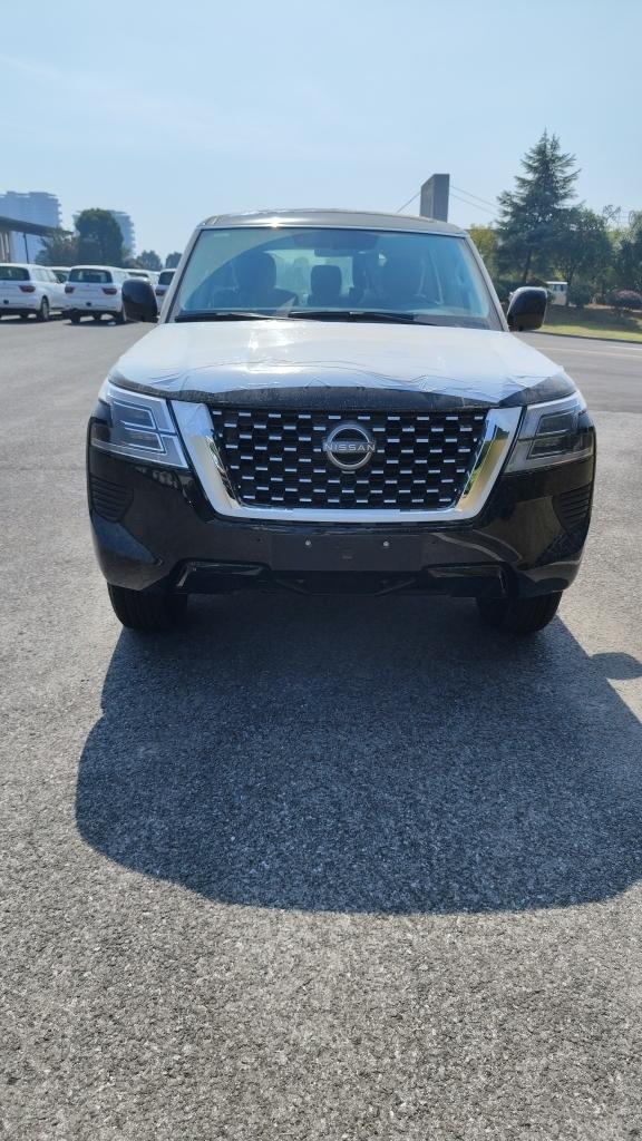 23款日产途乐40l平行进口价格50余万提车40l可全国分期