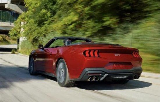 24款福特野马24t硬顶已到港报价36万元起售