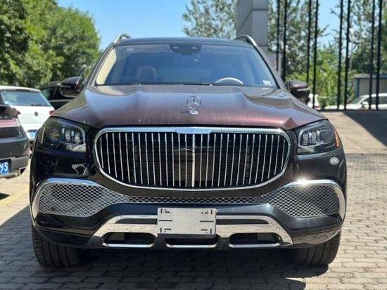 2023款奔驰gls60040t港口特惠210万起售