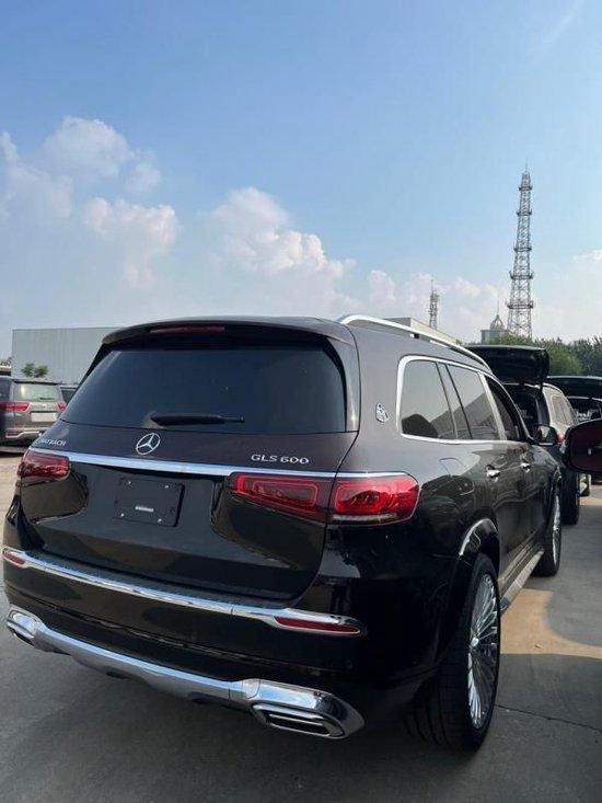2023款奔驰gls60040t港口特惠210万起售