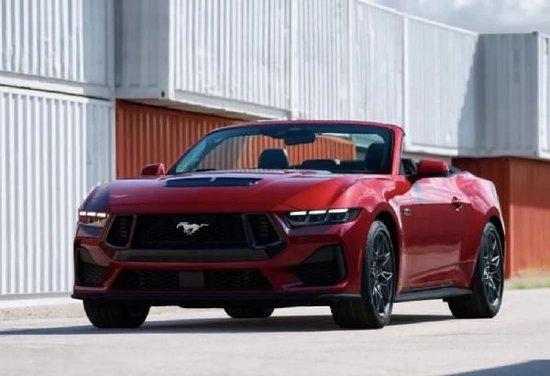 24款福特野马24t硬顶已到港报价36万元起售