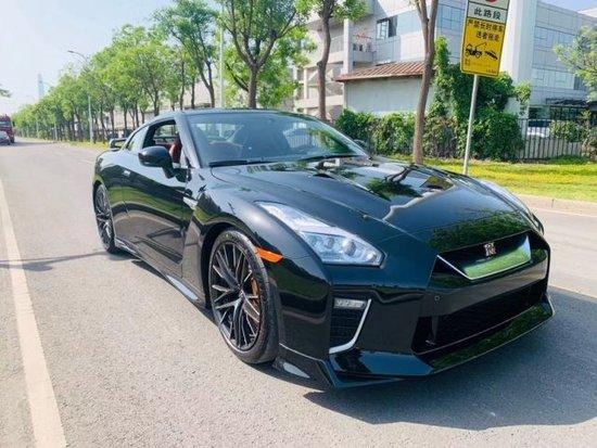 gtr23款日产尼桑战神gtr38t天津港最新售价150多万起