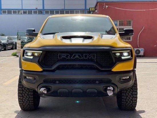 道奇公羊霸王龙是一款高性能版越野大皮卡