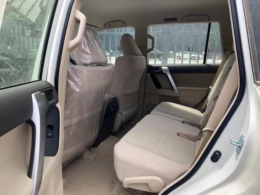 22款丰田霸道2700多少钱3月最新行情40余万起最低价