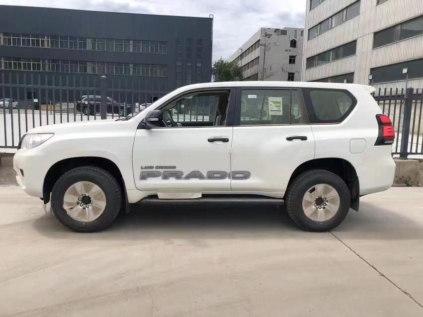 丰田霸道270027l港口最新报价42万起港口最低价