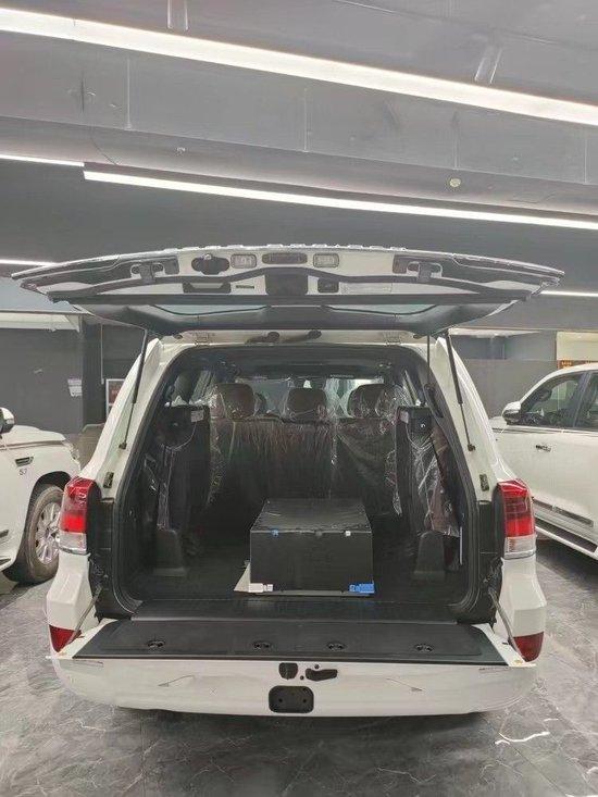 丰田酷路泽5700报价陆巡57现车134万起港口售价