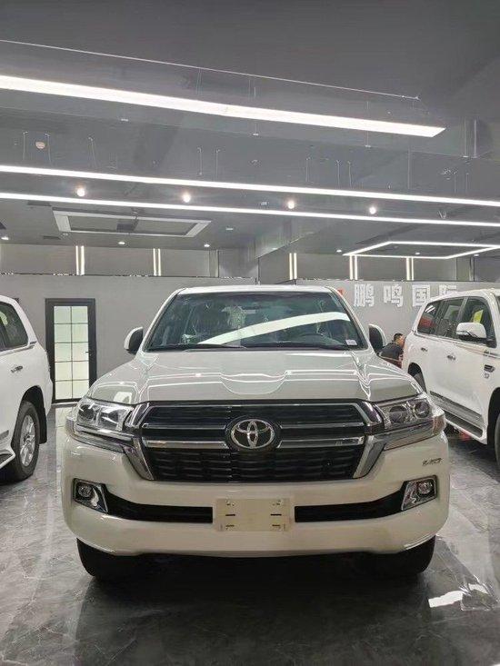 丰田酷路泽5700报价陆巡57现车134万起港口售价