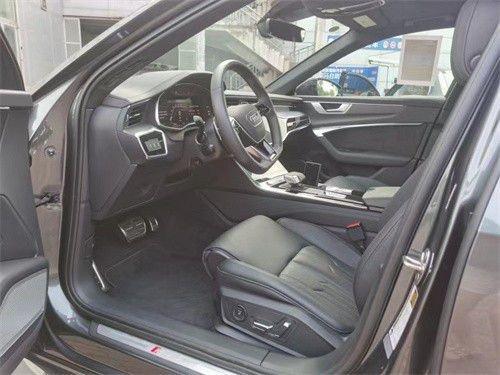 23款奥迪rs6港口最新售价可分期