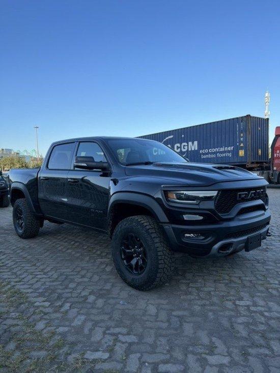 新款道奇霸王龙62t皮卡平行进口现车价格80多万